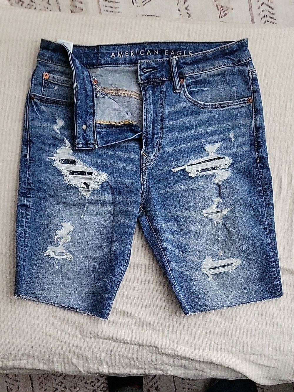 American Eagle Outfitters Distressed Dark Blue Denim Men's Shorts